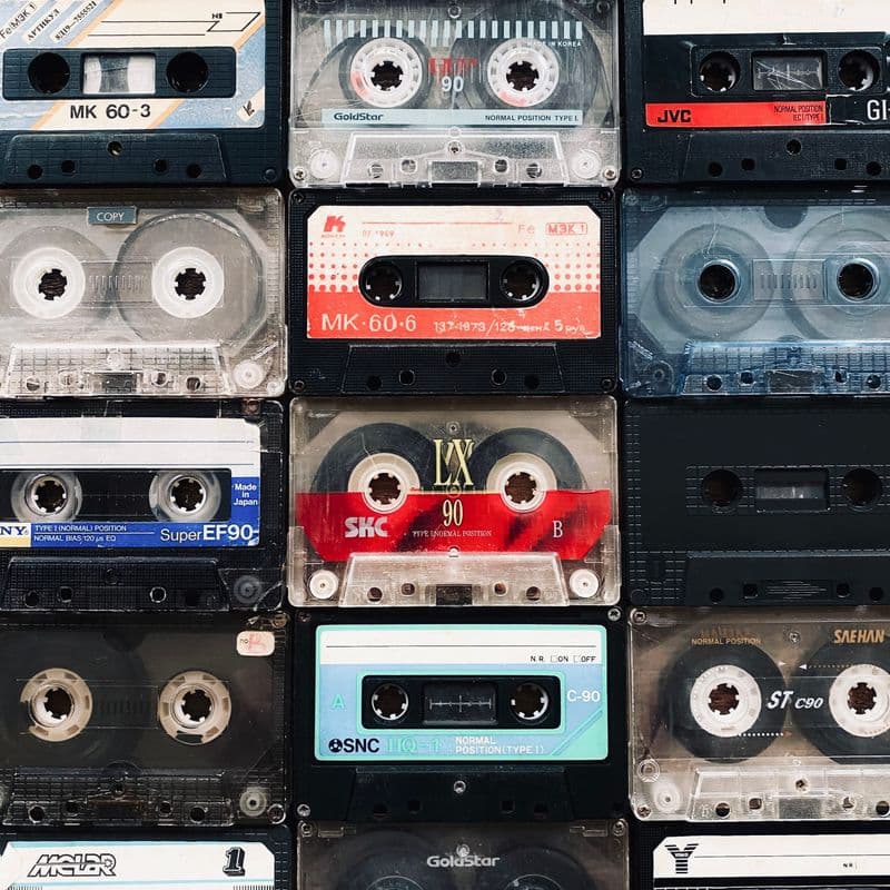 Guirnalda de cassettes de papel